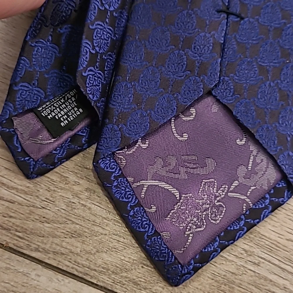 TED BAKER London Metallic Black Blue Floral Abstract Pattern Skinny Silk‎ Tie
